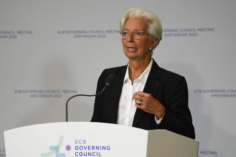 Christine Lagarde, European Central Bank President explains the Governing
Council's monetary policy decisions during a press conference in Amsterdam,
Netherlands, Thursday, June 9, 2022. The European Central Bank said it would
carry out its first interest rate increase in 11 years in July, followed by
another hike in September. The bank made the surprise move Thursday, saying that
inflation had become a "major challenge" and that inflationary forces had... Christine Lagarde, European Central Bank President explains the Governing
Council's monetary policy decisions during a press conference in Amsterdam,
Netherlands, Thursday, June 9, 2022. The European Central Bank said it would
carry out its first interest rate increase in 11 years in July, followed by
another hike in September. The bank made the surprise move Thursday, saying that
inflation had become a "major challenge" and that inflationary forces had...